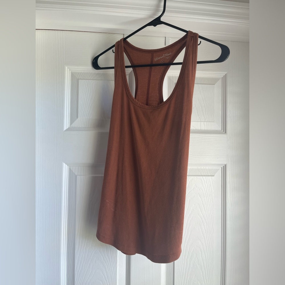 Universal Threads tank